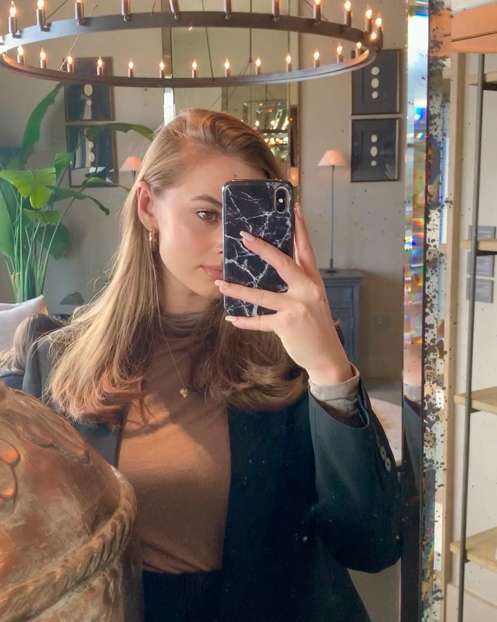 aritzia freshman turtleneck